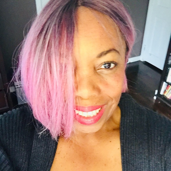 Meet your Posher, Nadine - Picture 1 of 8